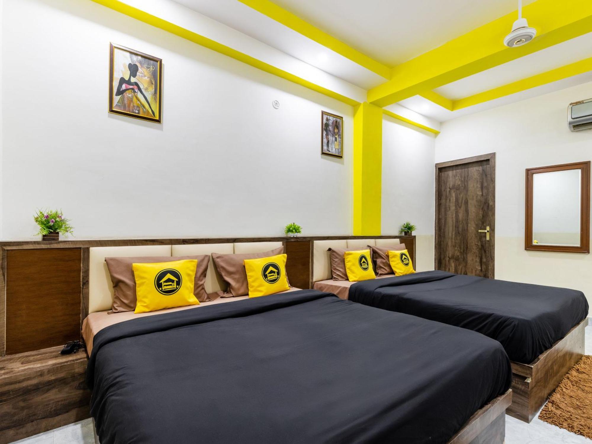 The Hosteller Agra آغْرا الغرفة الصورة
